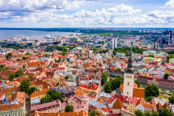 Uno Scatto Aereo Della Bellissima Città Tallinn Estonia — Foto Stock