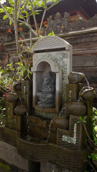 Крупный План Религиозной Статуи Индонезии Бали — стоковое фото