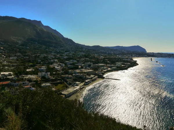 Una Hermosa Toma Del Puerto Ischia Golfo Nápoles Italia —  Fotos de Stock