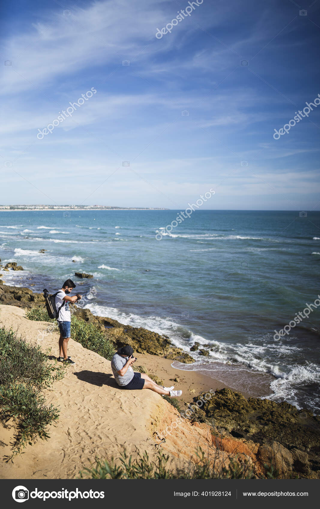 infinito Legado Soltero Fotografía Vertical Dos Jóvenes Fotógrafos Con Cámaras Playa Chiclana Cádiz: fotografía de stock © Wirestock #401928124 | Depositphotos infinito Legado Soltero Fotografía Vertical Dos Jóvenes Fotógrafos Con Cámaras Playa Chiclana Cádiz: fotografía de stock © Wirestock #401928124 | Depositphotos