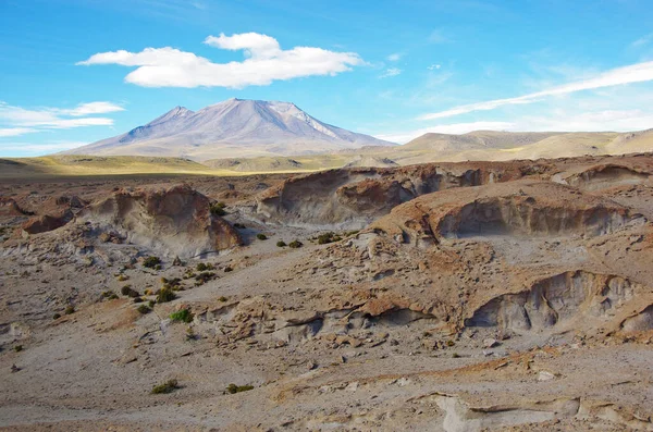 Salar Uyuni玻利维亚迷人的崎岖风景 — 图库照片