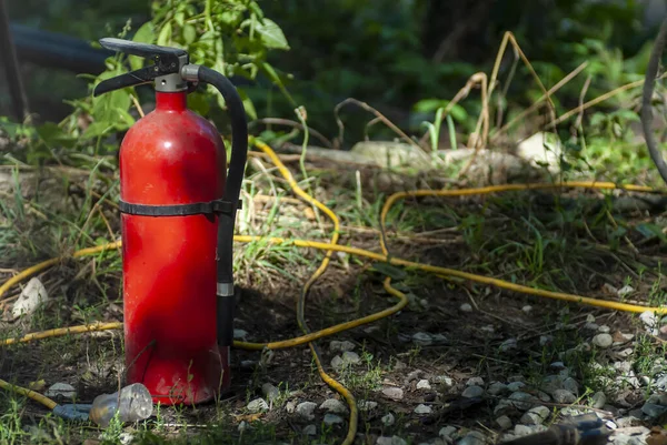 Primer Plano Extintor Agua Una Manguera Fuego — Foto de Stock