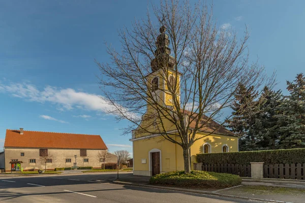 Een Lage Hoek Opname Van Kapel Van Diendorf Neder Oostenrijk — Stockfoto