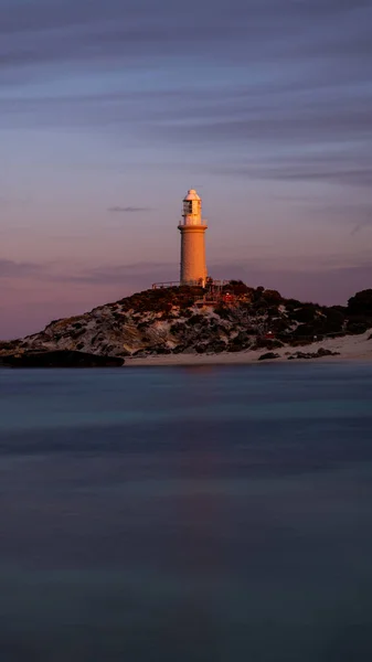 Malebný Svislý Záběr Majáku Bathurst Ostrově Rottnest Austrálii Při Západu — Stock fotografie