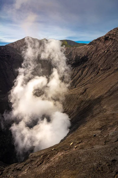 布罗米山一座火山的垂直拍摄 — 图库照片