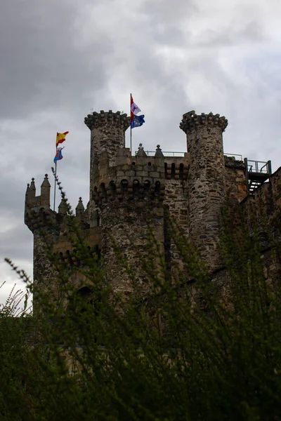 Tiro Vertical Baixo Ângulo Castelo Templário Ponferrada Espanha — Fotografia de Stock