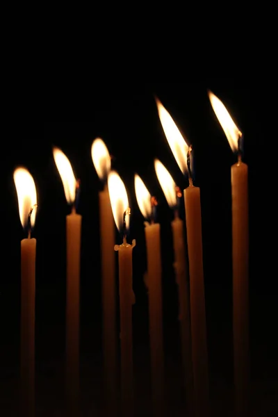 Vertical Closeup Shot Lit Candles Darkness — Stock Photo, Image