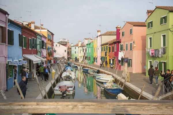 Venice Olaszország Október 2016 Gyönyörű Kilátás Nyílik Színes Házak Burano — Stock Fotó