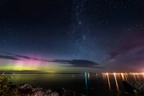 Les Aurores Boréales Dansent Dessus Tobermory Ontario — Photo