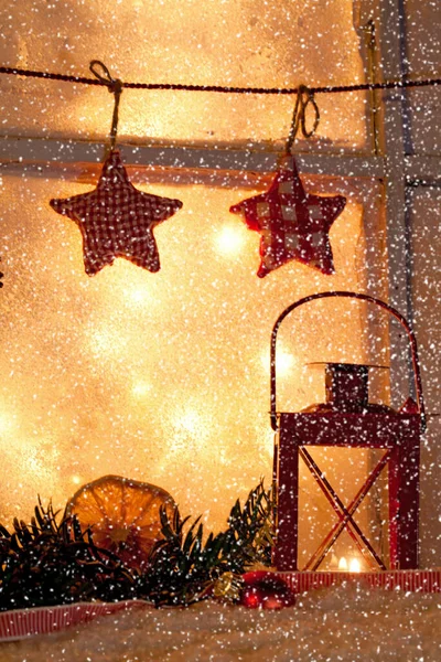 クリスマスの装飾やキャンドルライトの垂直イラスト — ストック写真