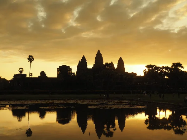 Piękny Strzał Angkor Wat Świątynny Kompleks Kambodży Zachodzie Słońca — Zdjęcie stockowe