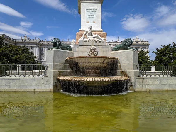 Vacker Bild Fontänen Plaza Oriente Madrid Spanien — Stockfoto