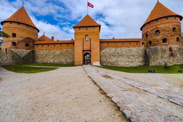 Afbeelding Toont Het Beroemde Kasteel Het Eiland Trakai Litouwen Dat — Stockfoto