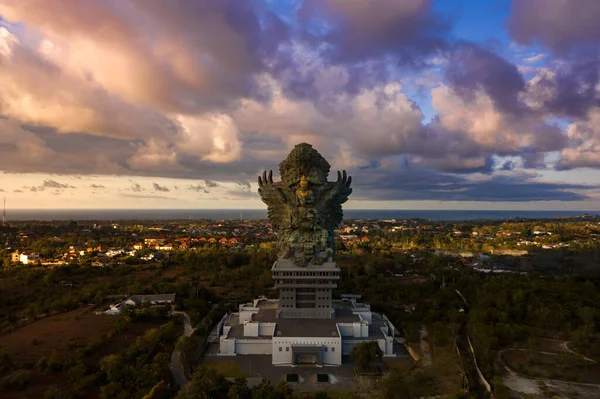 Plan Fascinant Statue Patung Garuda Wisnu Kencana Bali — Photo