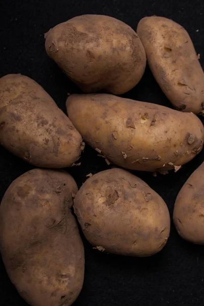Vertical Shot Potatoes Isolated Dark Background — Stock Photo, Image