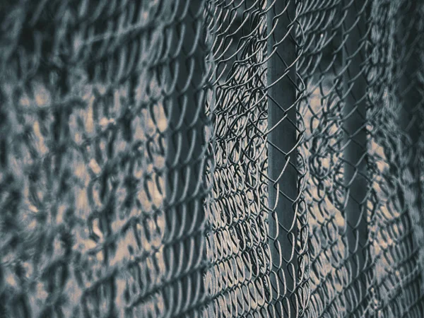 Der Metallische Zaun Draußen Gut Für Tapeten — Stockfoto