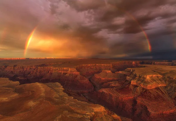 Una Vista Aerea Mozzafiato Del Grand Canyon Del Fiume Colorado — Foto Stock