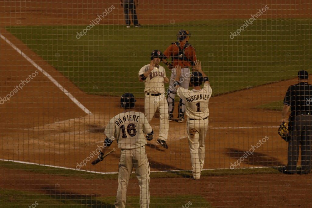 O 'FALLON, ESTADOS UNIDOS Sep 12, 2008 Un jugador de béisbol