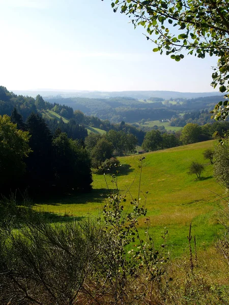 Une Belle Vue Une Vallée Automne Ensoleillé Dans Région Allemande — Photo