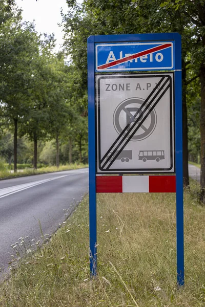 Almelo Κατω Χωρεσ Αύγουστος 2020 Οδική Σήμανση Που Υποδηλώνει Ότι — Φωτογραφία Αρχείου