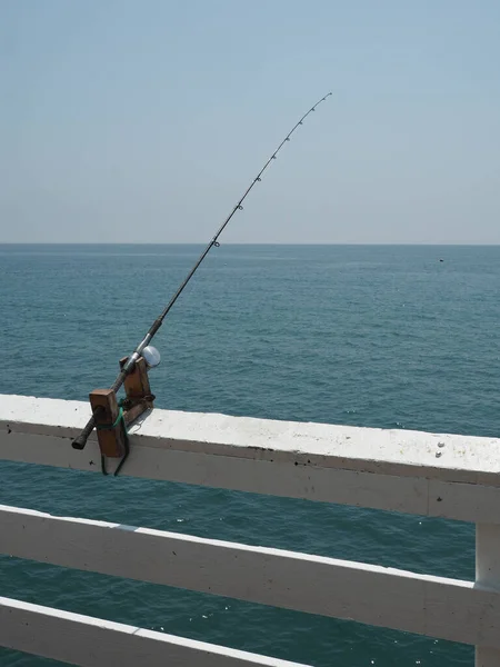 Plan Fascinant Beau Paysage Marin Avec Une Canne Pêche Premier — Photo