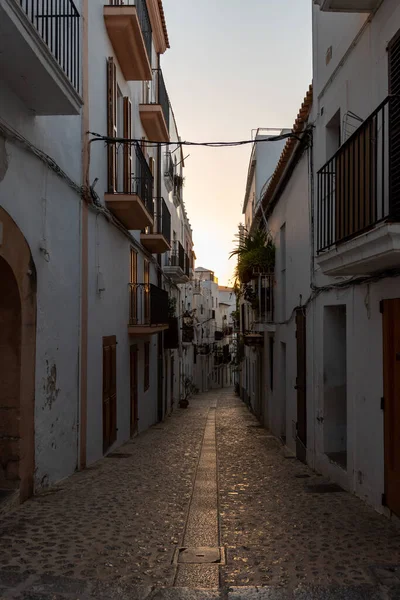 Una Calle Del Casco Antiguo Ibiza Verano Atardecer —  Fotos de Stock