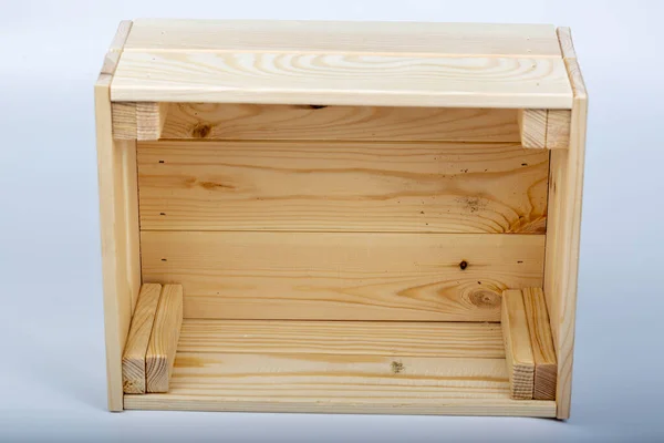 白色表面的木盒 — 图库照片