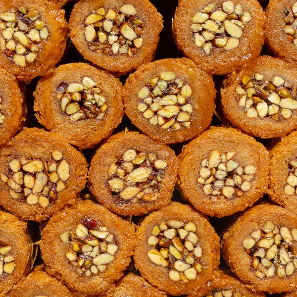 Τούρκικη Απόλαυση Πολύ Γλυκό Σνακ Μέλι Και Ξηρούς Καρπούς — Φωτογραφία Αρχείου