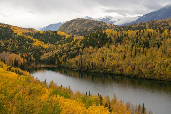 Paesaggio Autunnale Sulle Montagne Dell Alaska — Foto Stock