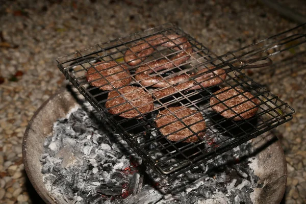 Carne Las Salchichas Parrilla Fuego —  Fotos de Stock