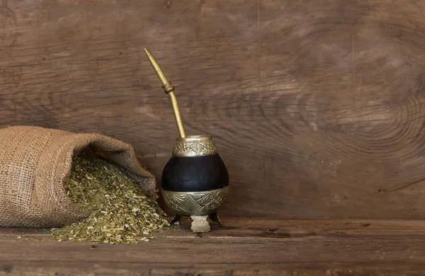 Mate Yerbamate Sobre Fondo Rústico Madera Infusión Tradicional Sudamericana —  Fotos de Stock