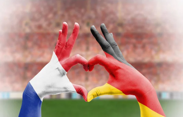 Twee Handen Van Een Persoon Geschilderd Met Vlaggen Van Frankrijk — Stockfoto