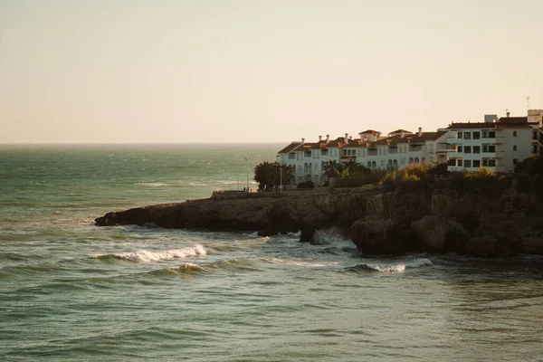 Wavy Ocean Hitting Rocky Beach Nerja Malaga Spain — Foto de Stock