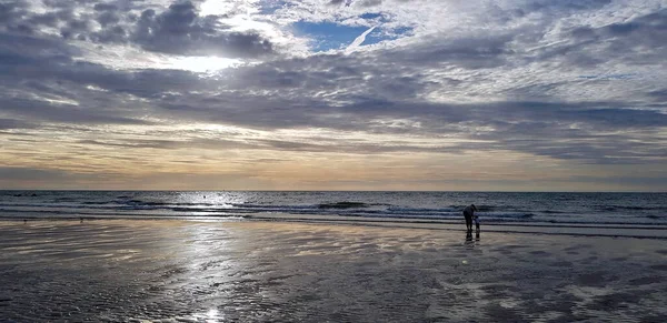 Une Vue Imprenable Sur Mer Sous Ciel Spectaculaire Coucher Soleil — Photo