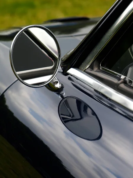 Eski Bir Arabanın Dikiz Aynası — Stok fotoğraf