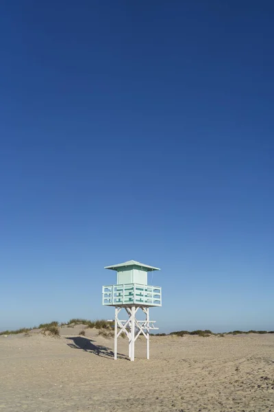 Plano Vertical Una Construcción Observación Playa Valdevaqueros Cádiz Andalucía —  Fotos de Stock