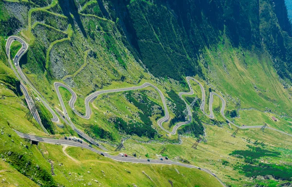 บนเท อกเขา Transfagarasan ในเท อกเขา Fagaras ในโรมาเน — ภาพถ่ายสต็อก