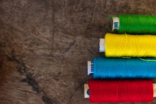 Bengaluru India Julio 2020 Fondo Moda Textil Carretes Coloridos Hilo — Foto de Stock