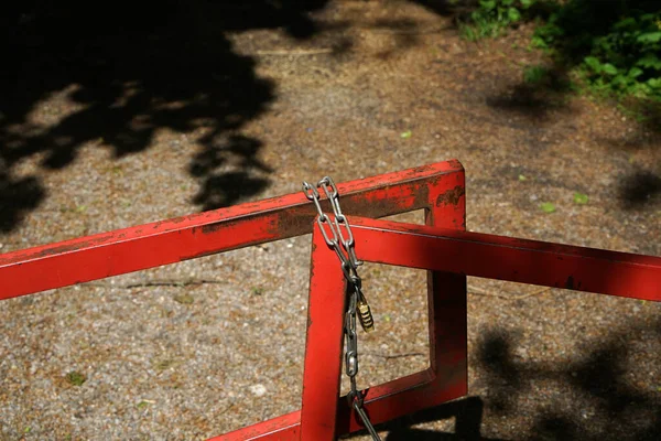 Closeup Shot Steel Road Metal Chain — Stockfoto