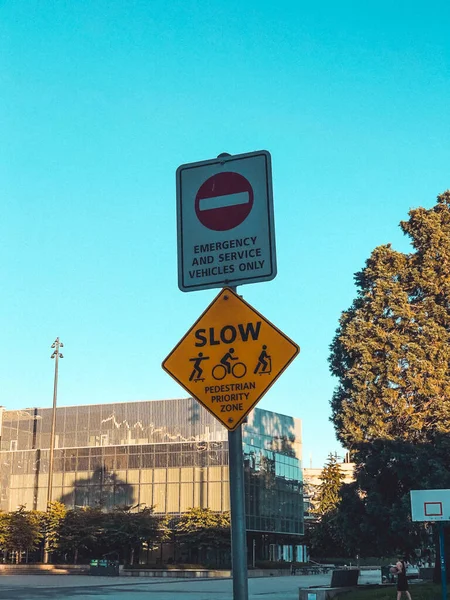 Vibrant Sot Road Sign Public — Stock Photo, Image