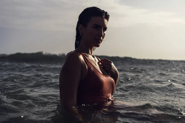 Una Hermosa Foto Una Mujer Nadando Mar España —  Fotos de Stock