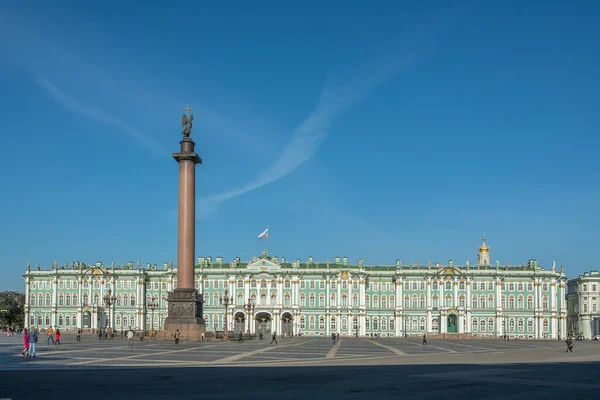 Nízký Úhel Záběru Zimního Paláce Petrohradě Rusko — Stock fotografie