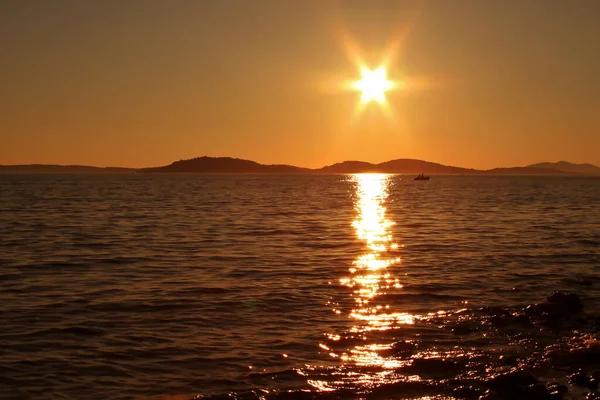 Belo Tiro Pôr Sol Sobre Mar — Fotografia de Stock