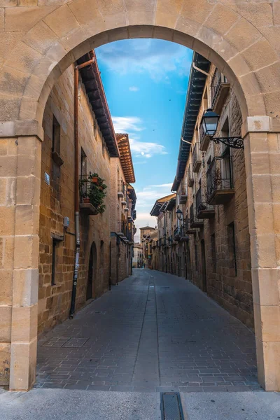 Vertical Shot Arch Street Navarra Spain — Stockfoto