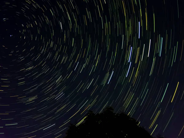 Beau Cliché Traînées Étoiles Contre Ciel Nocturne — Photo