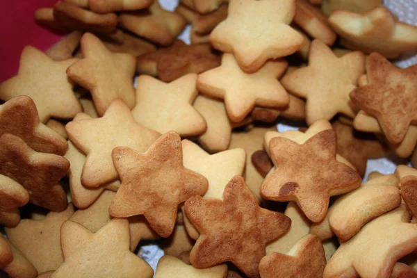 Een Close Shot Van Sterrenvormige Koekjes — Stockfoto