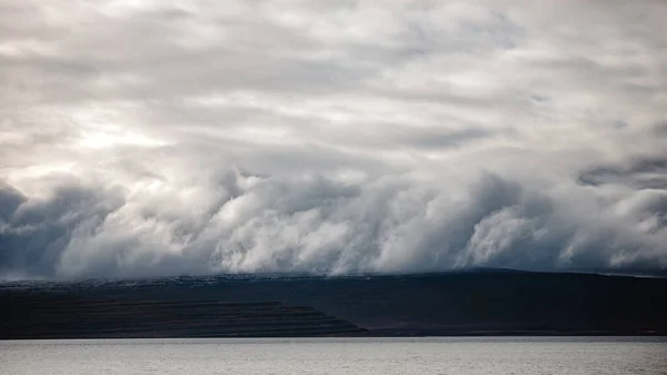 Paisaje Espeluznante Nubes Sobre Campo —  Fotos de Stock