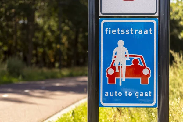 Nijverdal Netherlands Aug 2020 Traffic Sign Depicting Cyclist Car Red — Stock Photo, Image