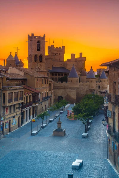 Vertikal Bild Ett Slott Navarra Spanien Solnedgången — Stockfoto