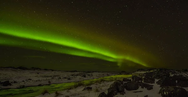 Aurora Notte Cielo Stellato Sopra Campo Perfetto Sfondi — Foto Stock